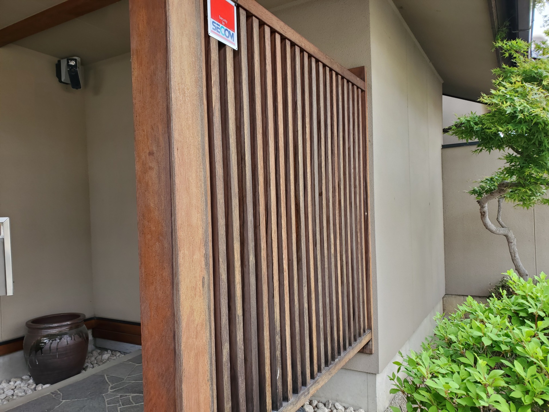 玄関廻り　木部